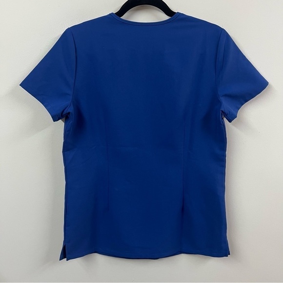 Figs Casma Three Pocket Scrub Top - Picture 7 of 9